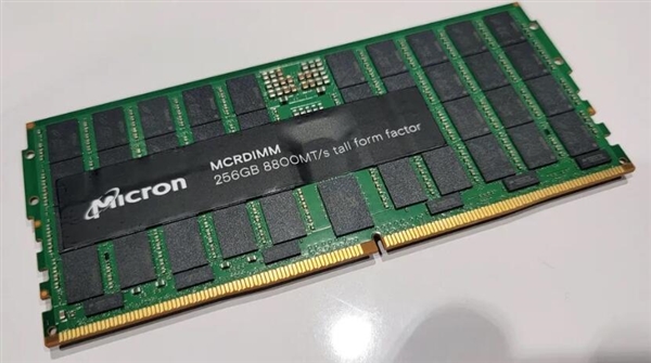 美光展示256GBDDR5-8800 MCRDIMM内存：功耗为20W