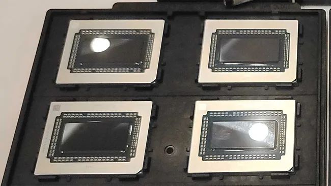 AMD RDNA 4 初露峥嵘：Navi 48 GPU Die 图首曝，芯片面积预估 390 mm² 小于 Navi 31